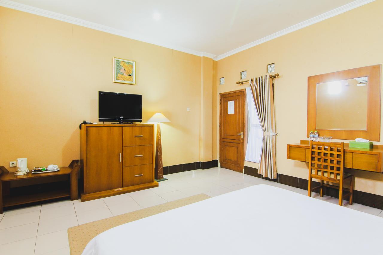 Hotel Bandara Asri Kalasan Buitenkant foto