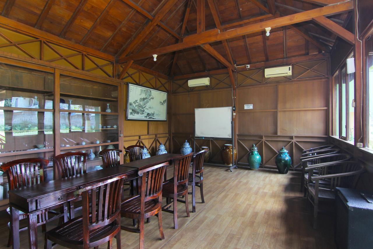 Hotel Bandara Asri Kalasan Buitenkant foto