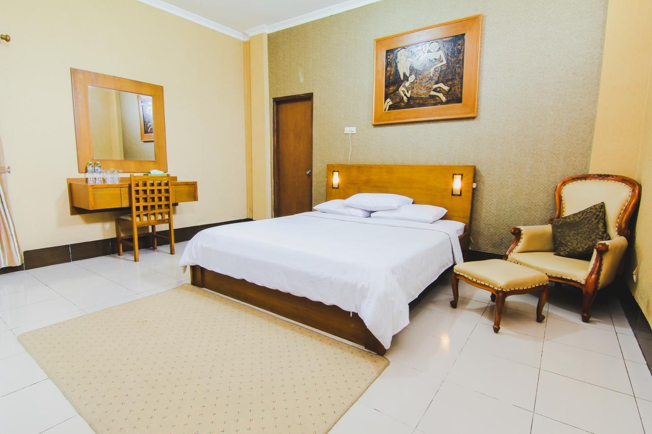 Hotel Bandara Asri Kalasan Buitenkant foto