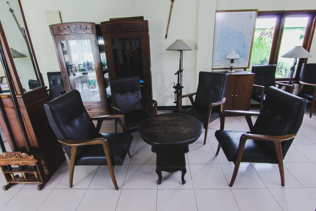 Hotel Bandara Asri Kalasan Buitenkant foto
